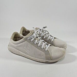 Vivo casual low-profile sneakers in light gray and white
